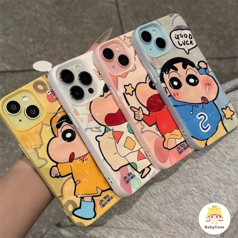 เคสไอโฟน 15 13 สำหรับ iPhone 11 17 16 13 15 14 12 Pro Max 15 14 16 Plus XR X XS ผ้าคลุมลายการ์ตูนเครยอนชินจังสุดน่ารัก