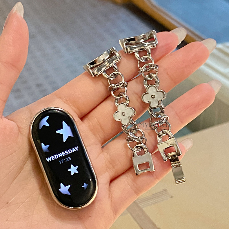 Clover Diamond Encrusted Metal Chain Starp สําหรับ iWatch series 11 10 9 S8 7 6 SE 5 4 3 42 มม.49 มม.46 มม.45 มม.44 มม.41 มม.40 มม.38 แฟนตาซีหวานสุภาพสตรีสายรัดข้อมือสําหรับ xiaomi NFC 10 9 8 Pro - รูปที่ 3