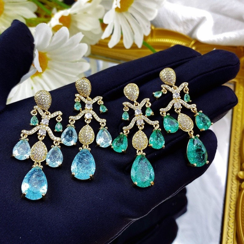 เข็มเงิน 925 พร้อมคริสตัลสีฟ้าและพู่ เพื่อการแต่งกายที่โดดเด่น