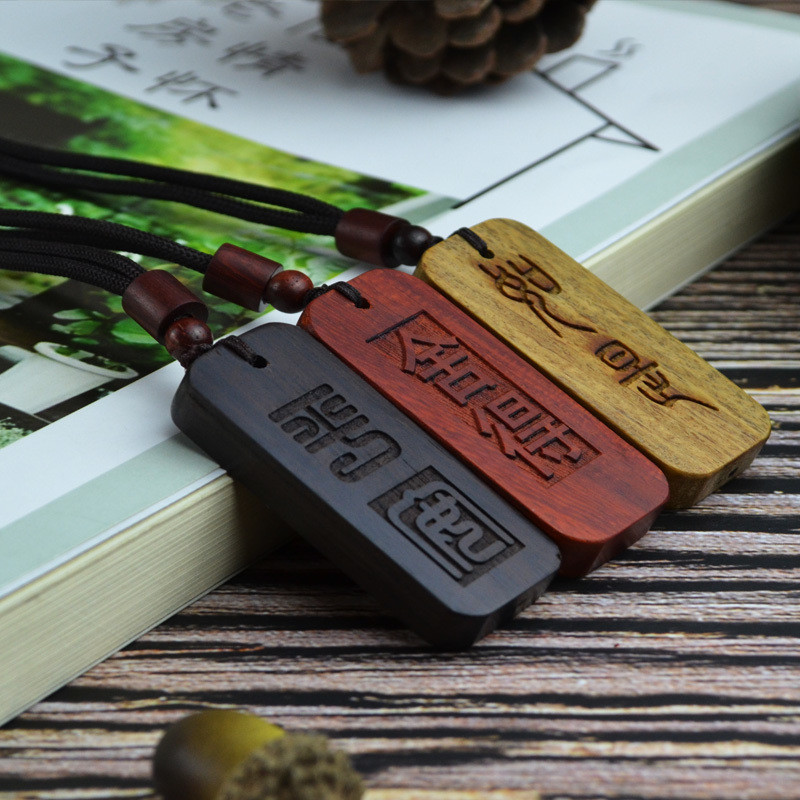 สร้อยคอจี้ไม้ ebony งานแกะสลักBeautiful Gift