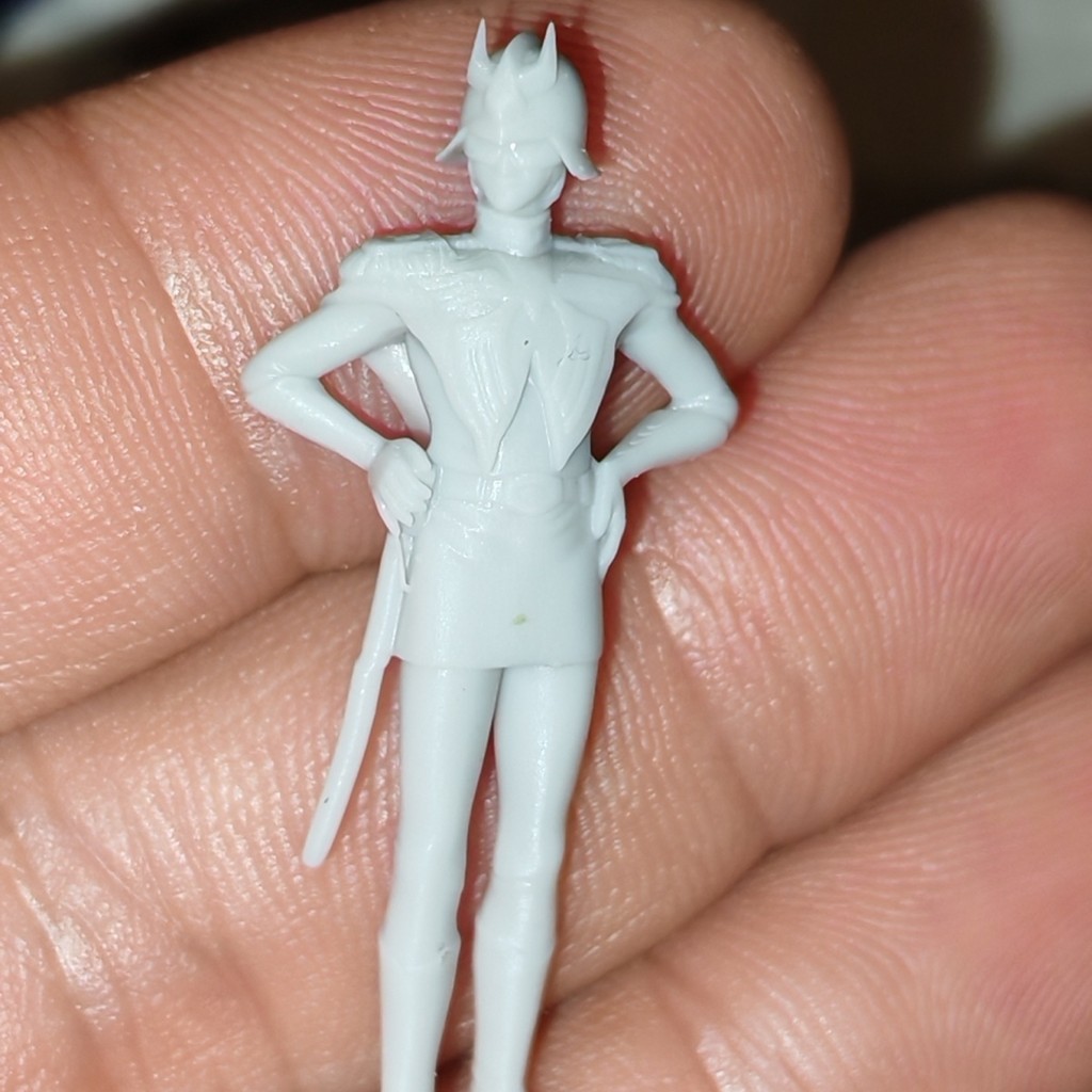 ไดร์เวอร์กันดั้ม รุ่น Char White ภาพเป็น 4cm