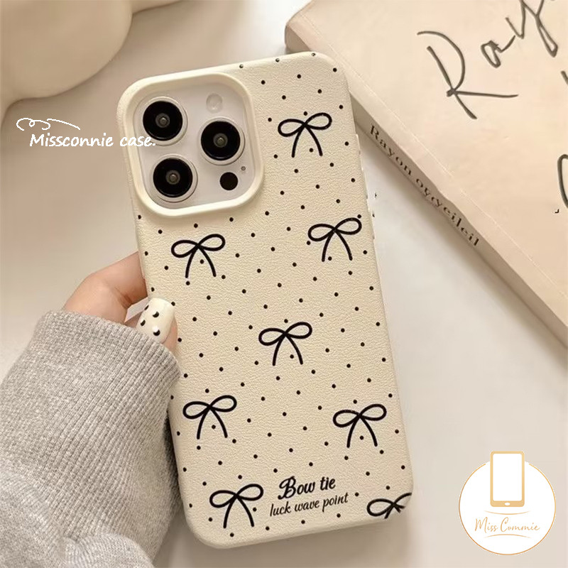 Vintage สีดํา Polka Dot น่ารักโบว์การ์ตูน Bowknot ปลอกสําหรับ IPhone 11 12 13 15 16 14 Pro Max XR 15 14 16 Plus XS Max X ง่ายหรูหราผิวรู้สึกหนังเนื้อฝาครอบ