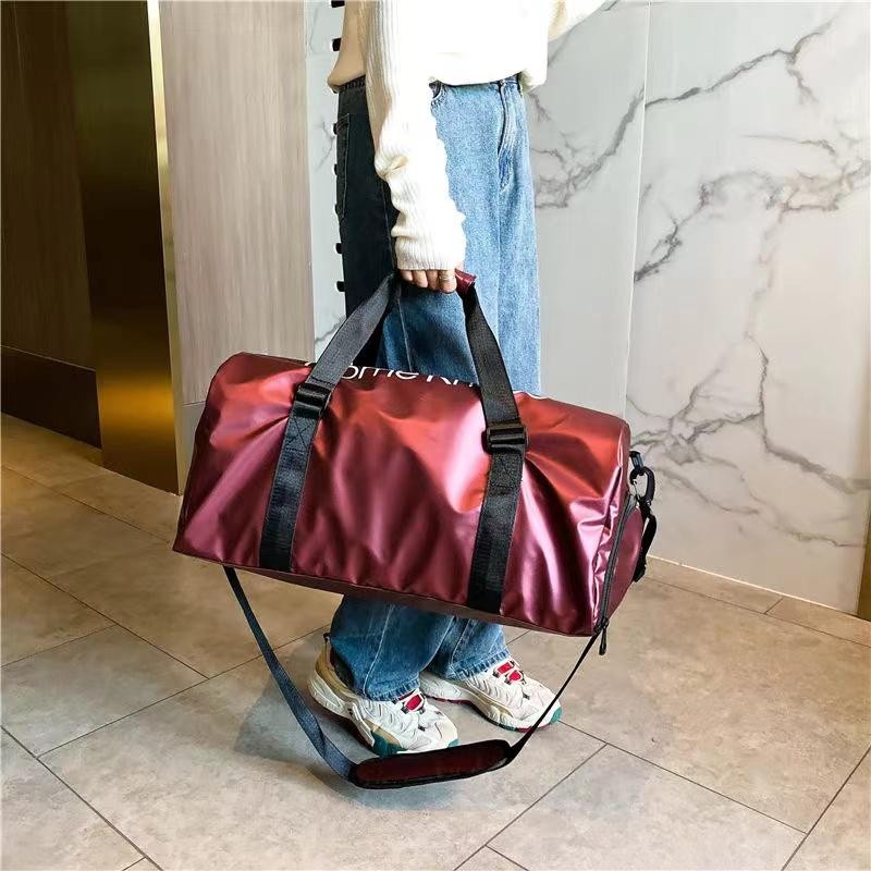 กระเป๋าเดินทางใบใหญ่ พร้อมส่ง ใส่ของได้เยอะ ใส่เสื้อผ้าฟุตบอลขนาด 48x25x22 ซม