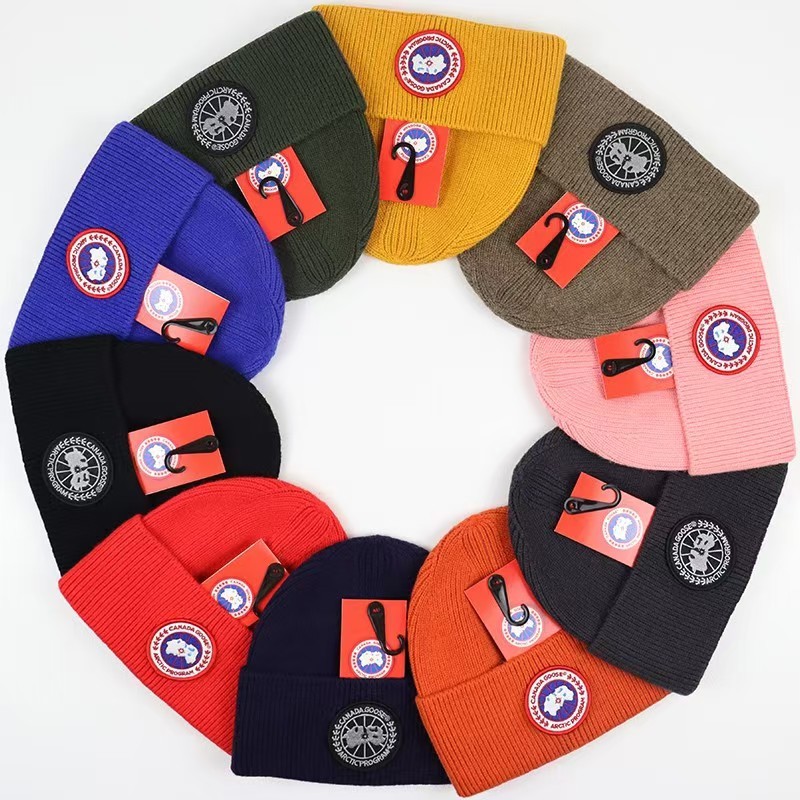 Canada goose Brimless Hat หมวกไหมพรมคลาสสิกกันลม