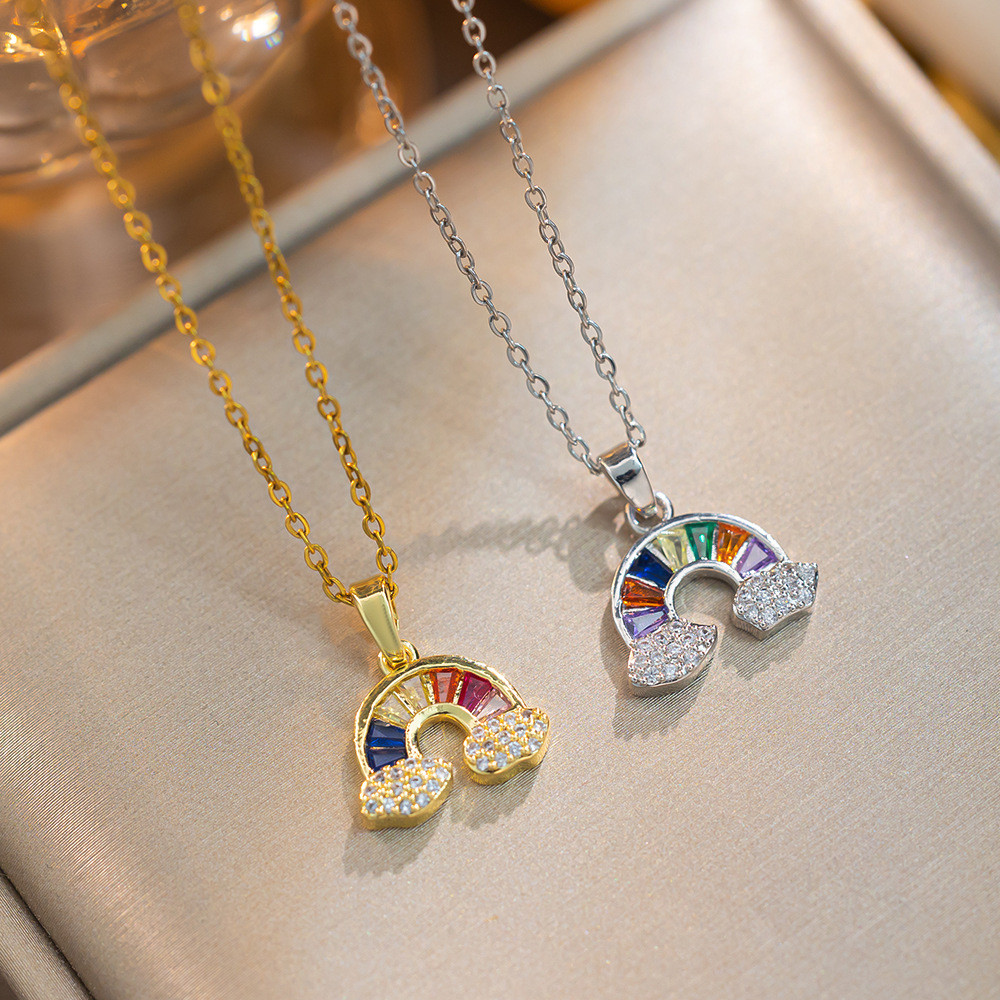สีสันหวานสายรุ้งเมฆแสงหรูหราสไตล์การออกแบบเฉพาะรู้สึกสร้อยคอจี้เหล็กไทเทเนียม