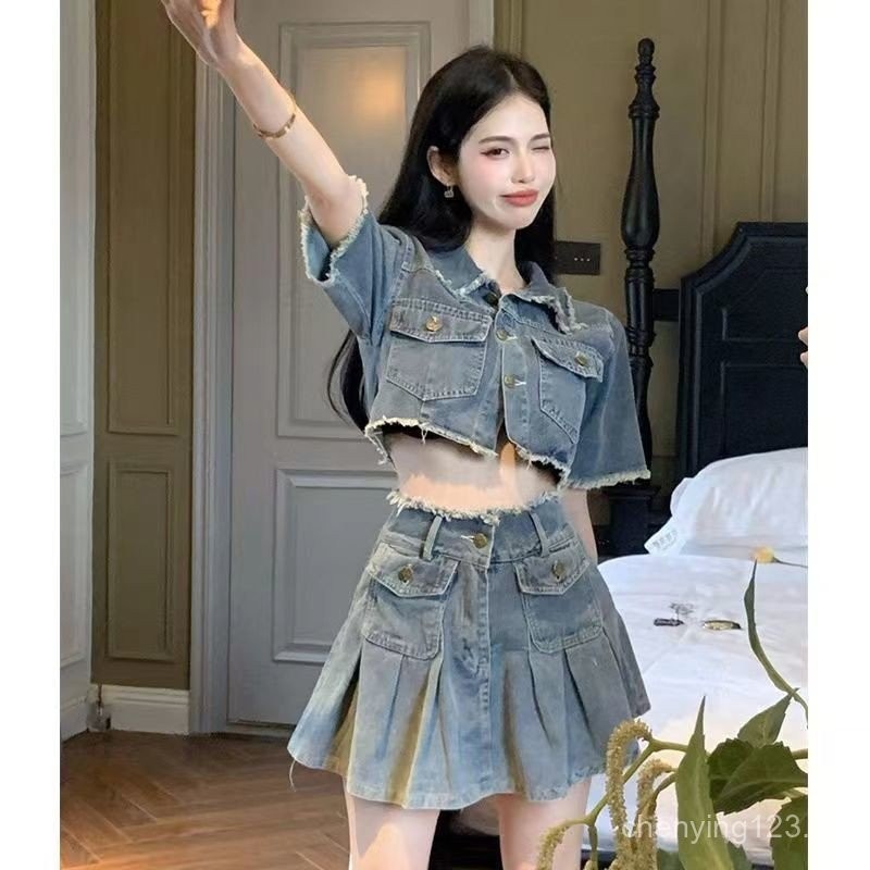 ชุดผ้ายีนส์เสื้อสั้นผ้าดิบฟอกย้อนยุคกระโปรงเอวสูงสำหรับผู้หญิงในฤดูร้อนกระโปรงสั้นชุดสองชิ้นเฉพาะกลุ่ม931Y