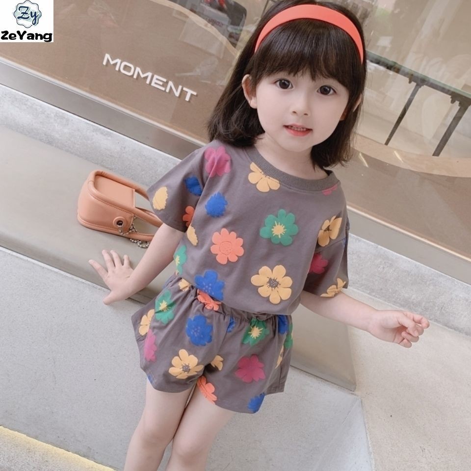 [ซี่] 90-140 ขนาดพร้อมสต็อกเด็กลําลองแขนสั้นเสื้อยืดสูทแฟชั่นดอกไม้แขนสั้นชุดสาวเด็กแขนสั้นกางเกงขาสั้นชุดสองชิ้นทุกการแข่งขันสูทบ้