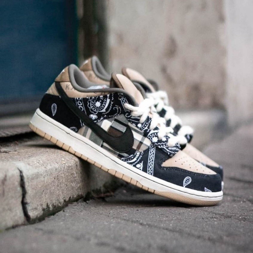 SB Dunk Low travis SCOTT ct5053 001รองเท้าผ้าใบ