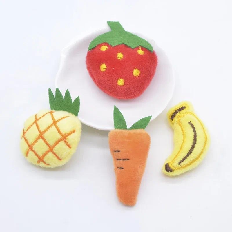 10 ชิ้นผ้าฝ้ายที่เต็มไปด้วยตุ๊กตากล้วยแครอทสับปะรดสตรอเบอร์รี่ Appliques สําหรับเสื้อผ้าหมวกอุปกรณ์เย็บผ้า DIY Headwear คลิปตกแต่ง