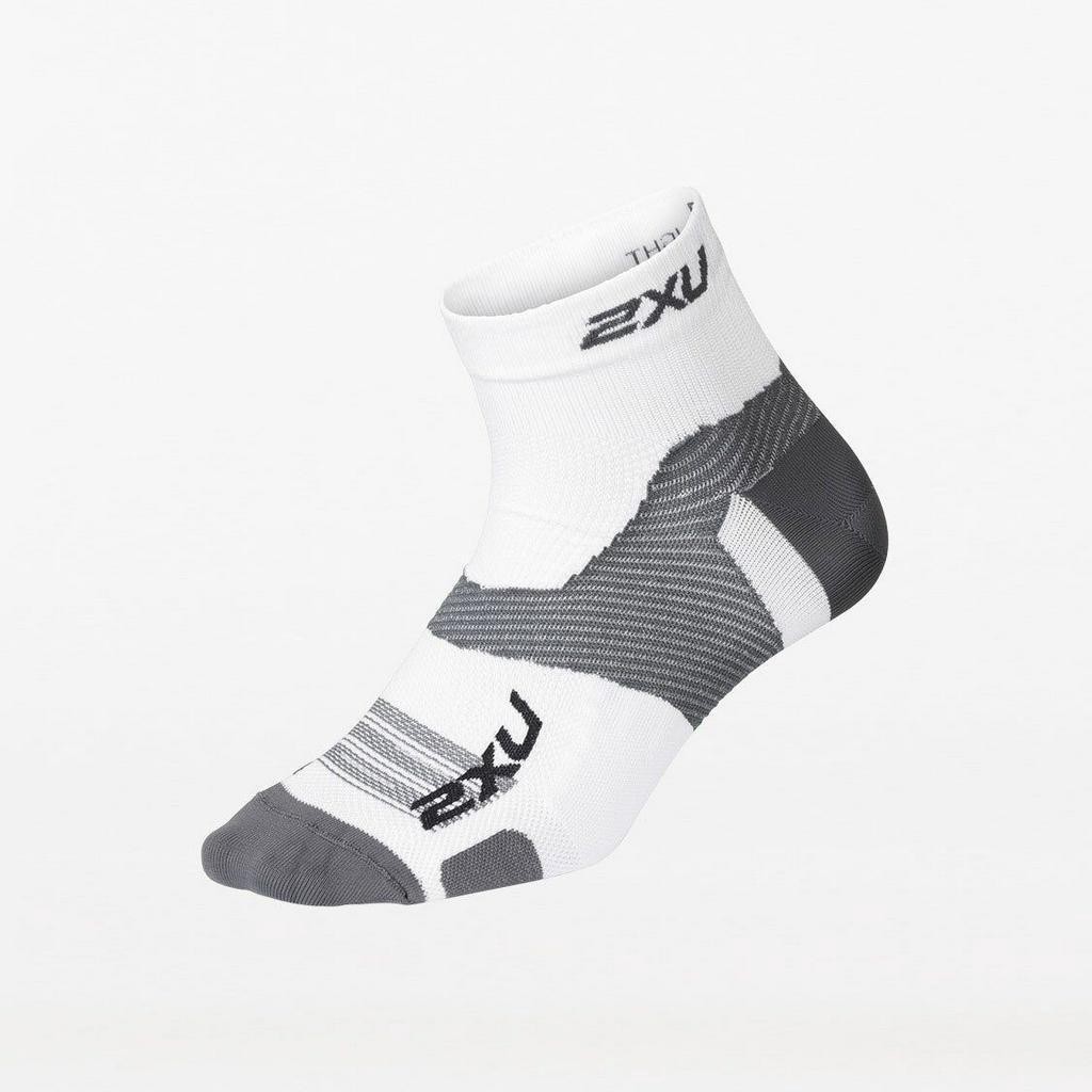 2XU VECTR Ultralight 1/4 Crew Running Socks
