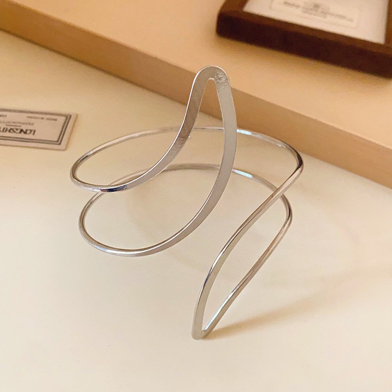 สร้อยข้อมือ Bicep***