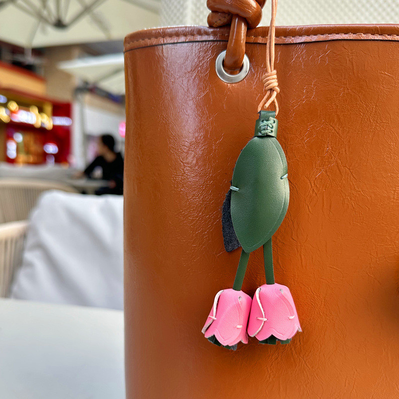 【Lissa】จี้กระเป๋าแฟชั่นหนังแท้ DIY ระดับไฮเอนด์ จี้กระเป๋าดอกทิวลิป DIY