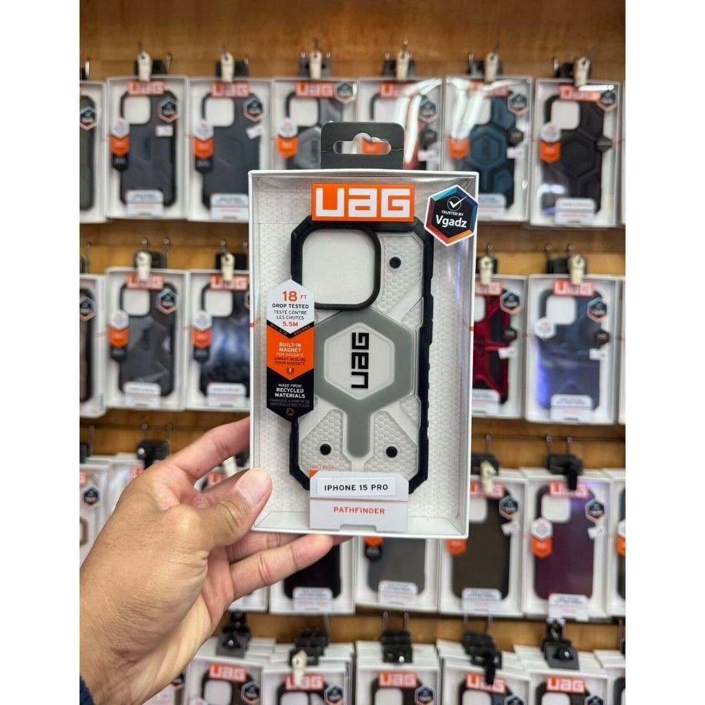 UAG  เคสกันกระเเทก สำหรับ IPHONE 15 Pro ลดสูงสุด 50%
