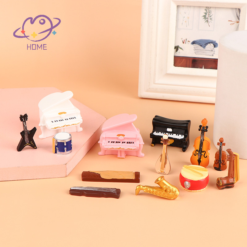 [mayhome] Dollhouse Micro อุปกรณ์ภูมิทัศน์จําลองเครื่องดนตรีรุ่น Miniature Retro เปียโนกีตาร์ Creative Desktop Decor ของเล่น {TH}