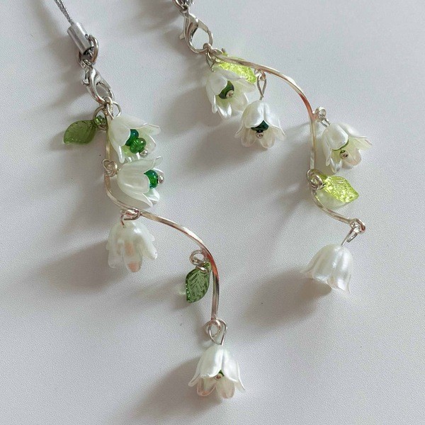 Vine Lily Of The Valley โทรศัพท์โซ่ลูกปัดทําด้วยมือ Ccd อัลบั้มตกแต่งจี้