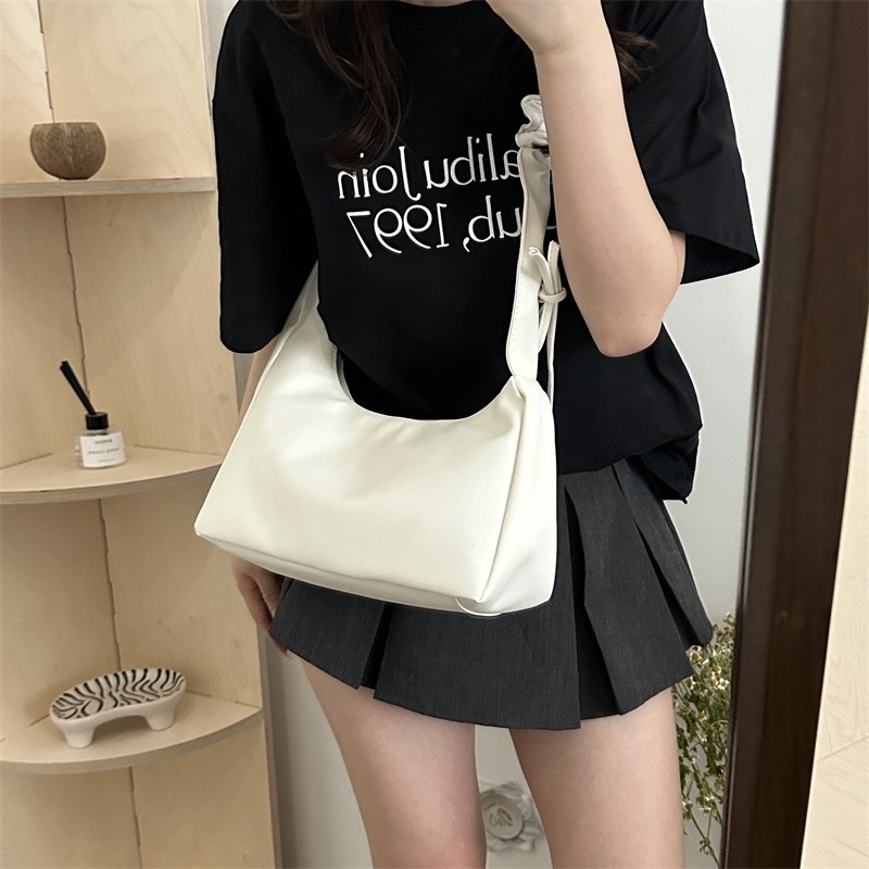 bag_1(BAG2070) กระเป๋าสะพายไหล่หนังพียู-ปรับสายย่นสะพายข้างได้