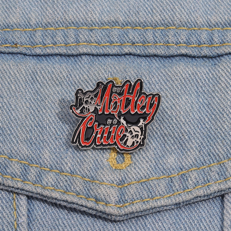 80s Heavy Rock Band โลโก้เคลือบ Pin เพลง Lapel Pin Retro Punk ป้ายโลหะแฟชั่นเครื่องประดับของขวัญ