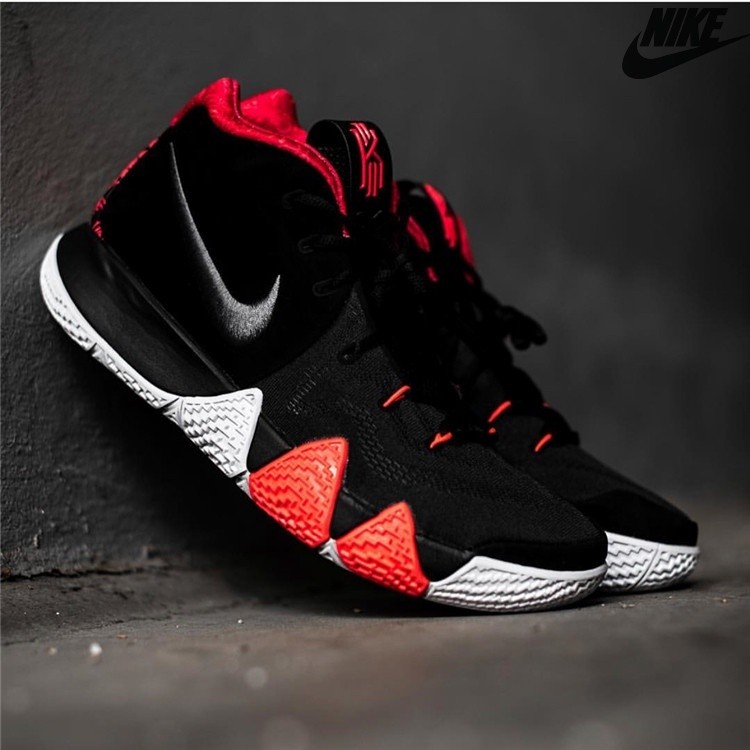 NIKE Kyrie 4รองเท้าผ้าใบผู้ชายและผู้หญิงสวมทนรองเท้าบาสเกตบอลกันลื่นสบาย yuwa