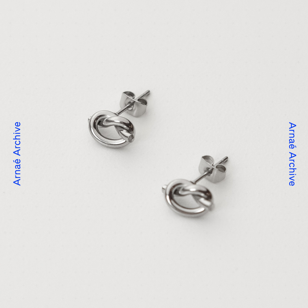 Arnaé Archive Link Knot Stud ต่างหู Unisex สแตนเลสพรีเมี่ยมต่างหูป้องกันสนิม