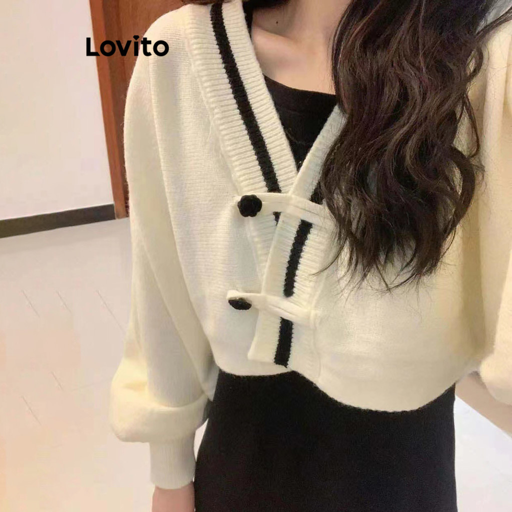 Lovito เสื้อคาร์ดิแกนผู้หญิง บล็อกสี แต่งกระดุมหน้า ลายแพทช์เวิร์ค สไตล์ลำลอง LNA39146 (สีขาว)