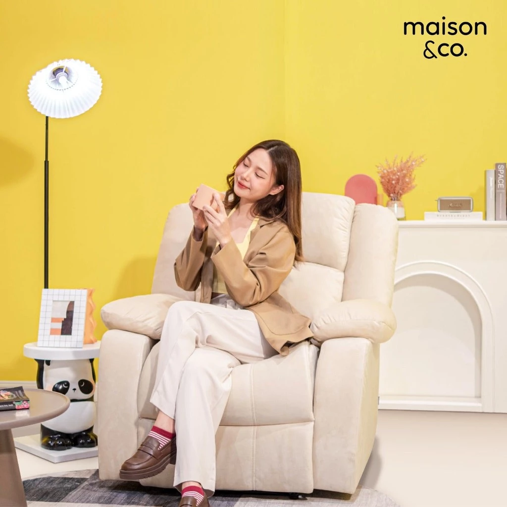 SB Design Square เก้าอี้พักผ่อน รุ่น DERBY สีครีม (98x95x100 ซม.) แบรนด์ MAISON&CO.