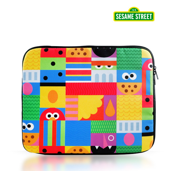 SST6-กระเป๋าแท็บเล็ต : Sesame Street-6A Tablet Bag (SST6A TLB-15BK29H) W29xH23.5xS2.5 cm.