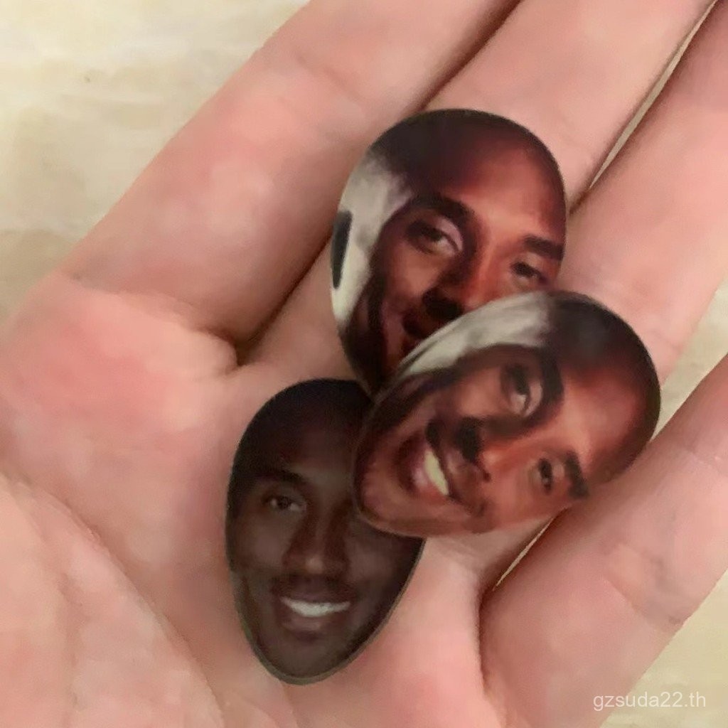 ตลก DNA Kobe สินค้า Big tnt กีตาร์ Pick สร้อยคอจี้อะคริลิคชิ้น Merchandise ของขวัญ HLA6