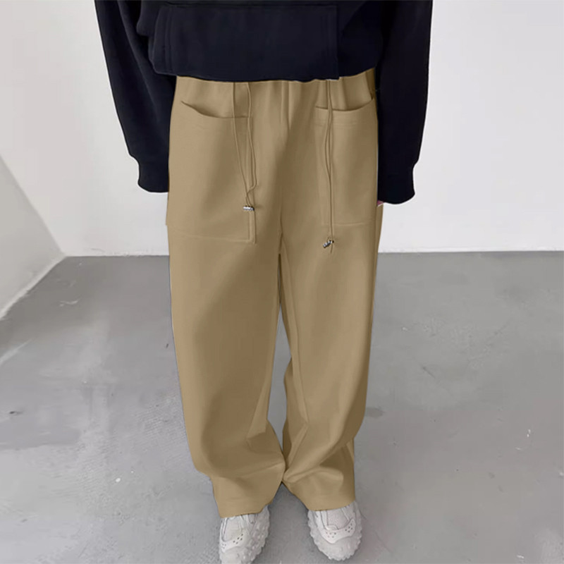 ไม่แน่นอน กางเกงอนามัยกระเป๋าขนาดใหญ่แบบมีเชือกรูดสําหรับผู้ชายพร้อมกางเกงลําลองขาตรง