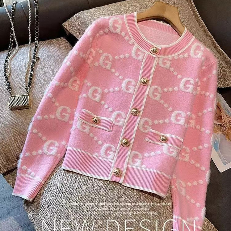 สินค้าใหม่เสื้อสเวตเตอร์เหนียวนุ่มสีชมพูหนาพิเศษสำหรับฤดูใบไม้ร่วงและฤดูหนาวใหม่หวานลดอายุเสื้อสเวตเตอร์ถักคาร์ดิแกนเสื้อลำลอง geo7