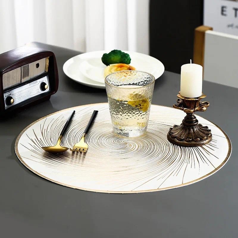 1 PC 38x38 ซม.รอบกันน้ํา Placemat ฉนวนกันความร้อน Anti Slip โคมไฟตั้งโต๊ะตกแต่งบ้านอุปกรณ์ครัว