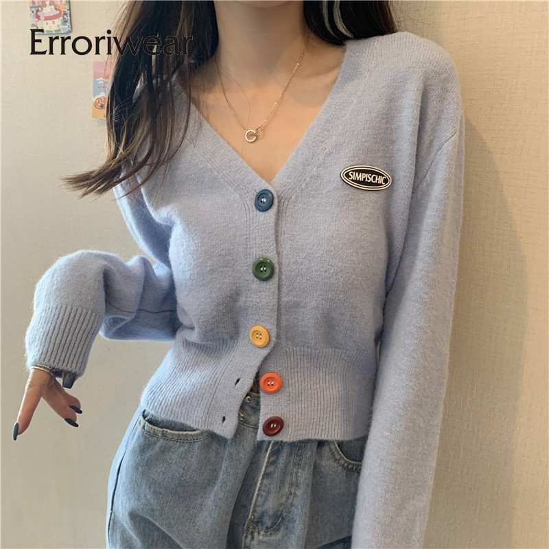 ข้อผิดพลาด เสื้อสเวตเตอร์ถักผู้หญิง 2024 สีทึบหลากสีติดกระดุมคอวีแขนยาวเสื้อถักลําลอง