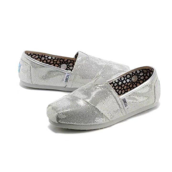 TOMS Crochet TOMS ขี้เกียจผ้าใบลําลองรองเท้าแบนรองเท้าผู้หญิง