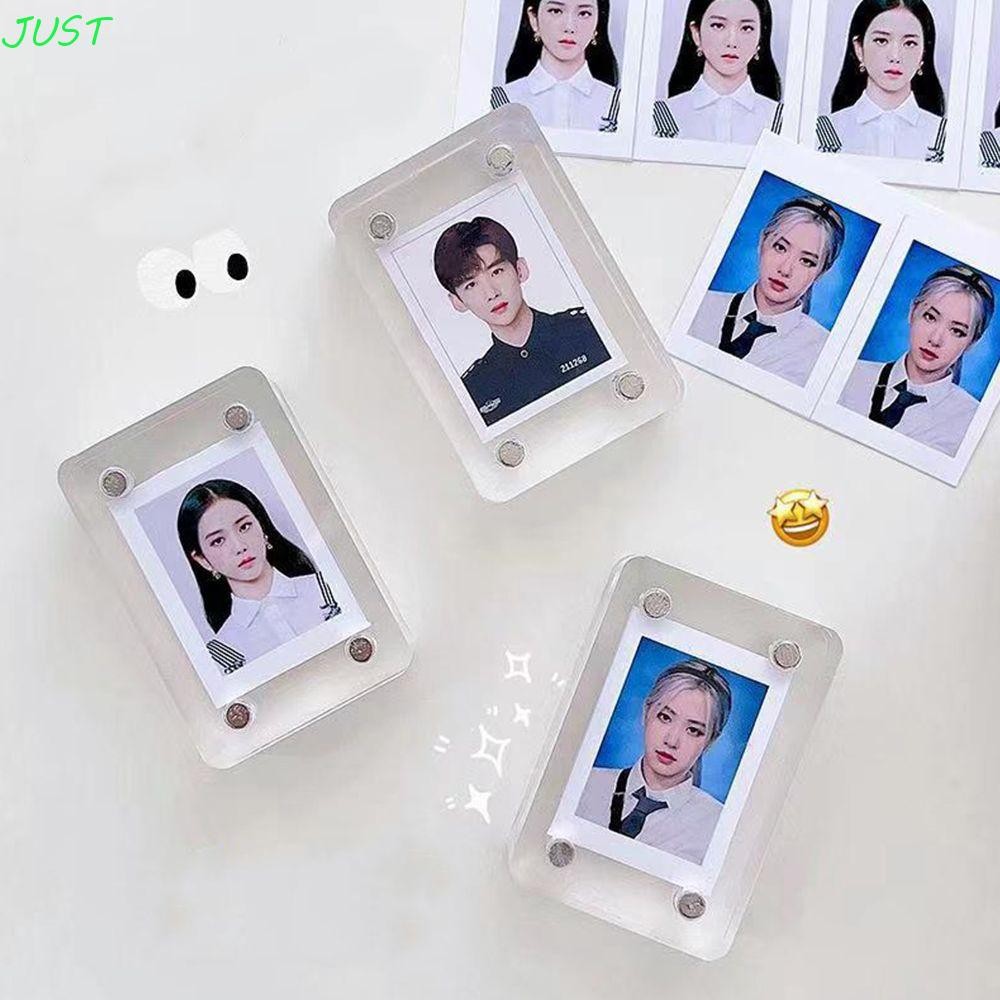 แค่ ยืนกรอบรูปตกแต่งโต๊ะกรอบรูปแม่เหล็กอะคริลิโปร่งใสของขวัญ เคป๊อป ไอดอลผู้ถือบัตร