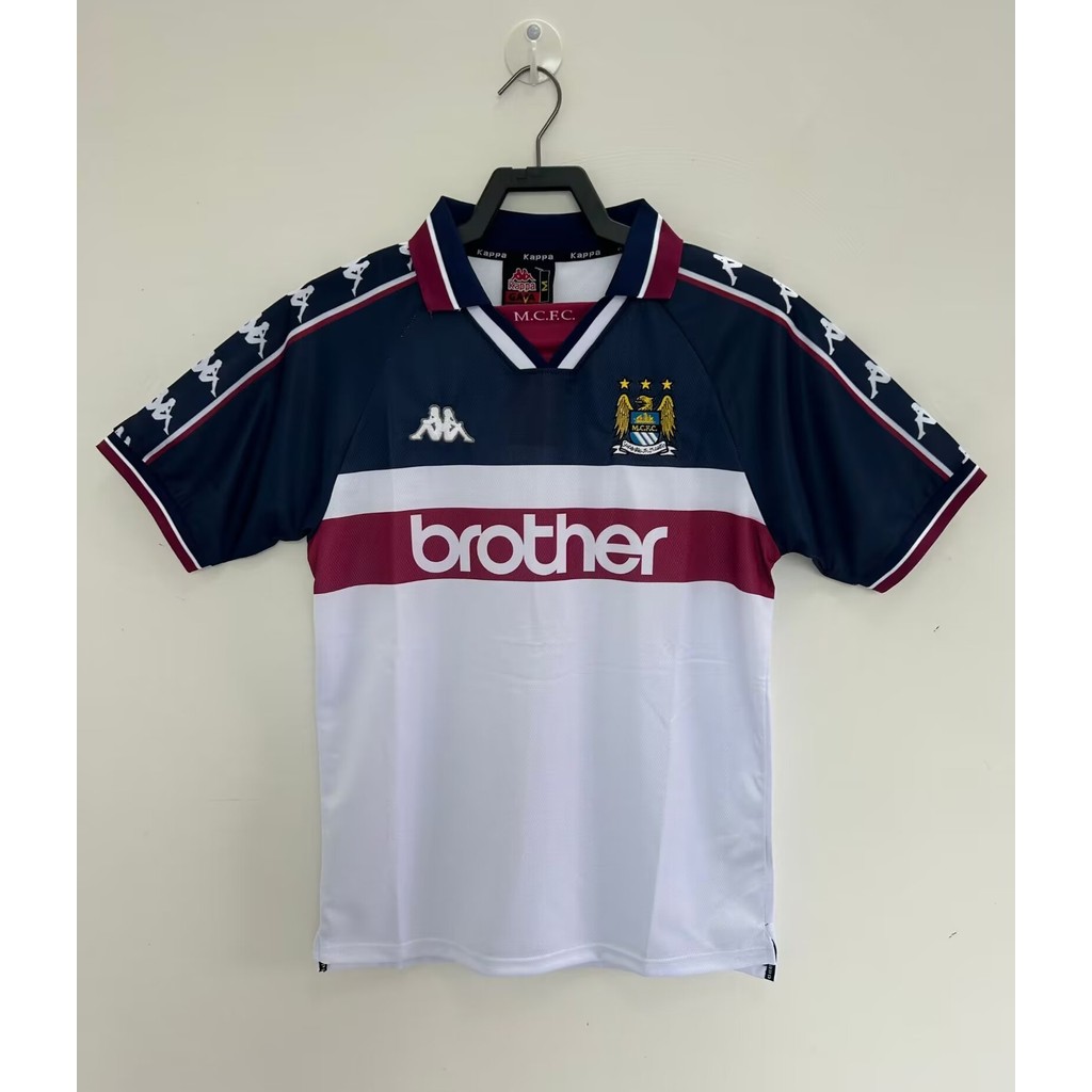 1997-98 เสื้อยืดแขนสั้นฟุตบอลย้อนยุคแมนเชสเตอร์ เมือง เยือน