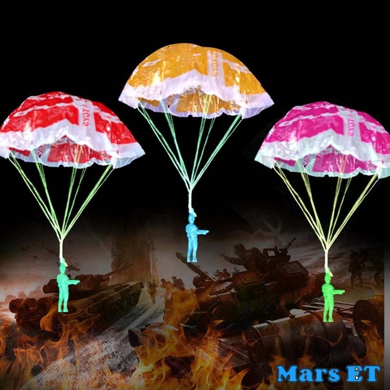 Mars 2-in-1 ร่มชูชีพของเล่น Landing ทหารFigurine Interactive ของเล่นกลางแจ้งสําหรับเด็กวัยหัดเดินครอบครัว Backyard เกมเด็กวันเกิด
