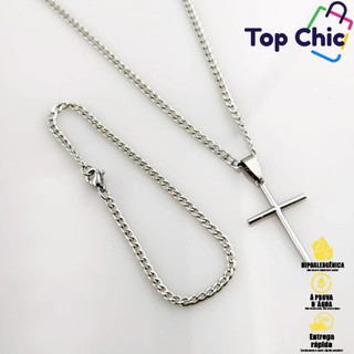 Conjunto elegante de colar e pulseira com corrente de prata e pingente de cruz de ouro
