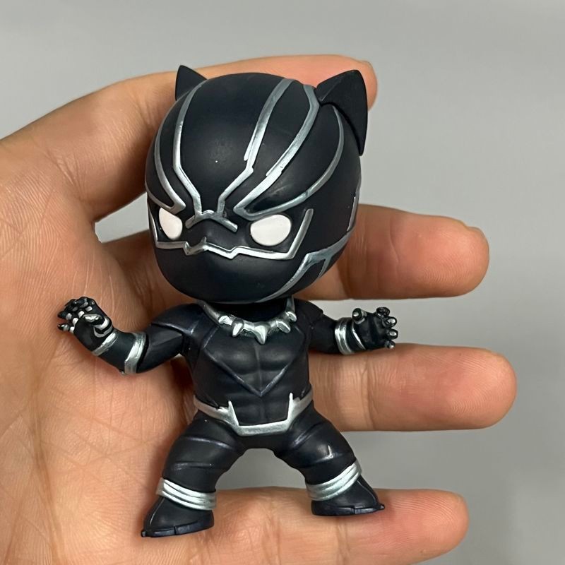 Avengers Popmart สินค้า Panther รูปเดสก์ท็อปตกแต่ง