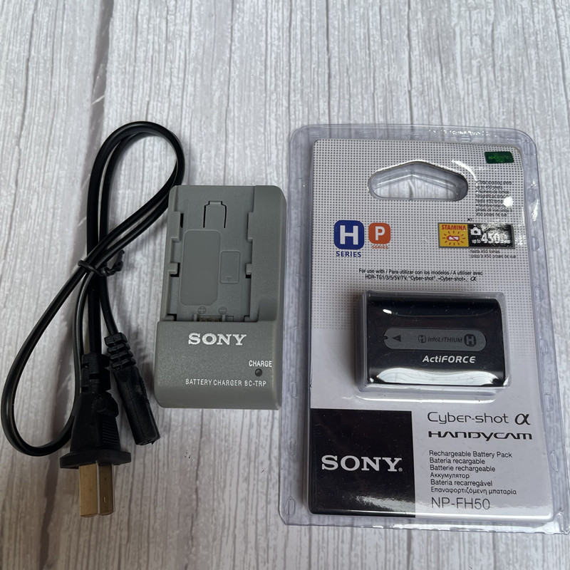 เหมาะสําหรับ Sony HX1 HX100 HX200 HX100V กล้องเทเลโฟโต้ NP-FH50 แบตเตอรี่ + อุปกรณ์เสริมเครื่องชาร์จ