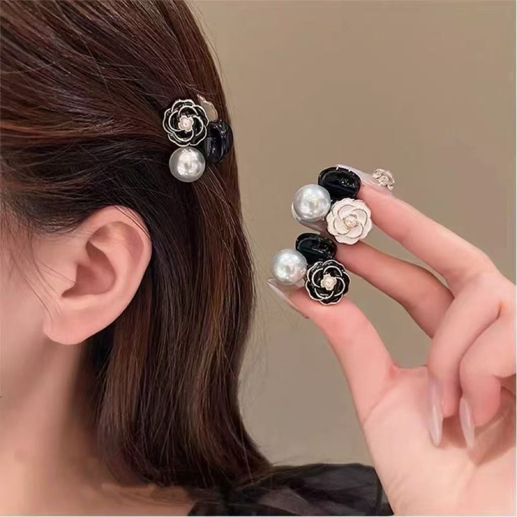 กิ๊บติดผมลาย Camellia Pearl กิ๊บติดผมดอกกุหลาบ สไตล์เรโทร กิ๊บติดผมสวยๆ ส่งไวจากไทย