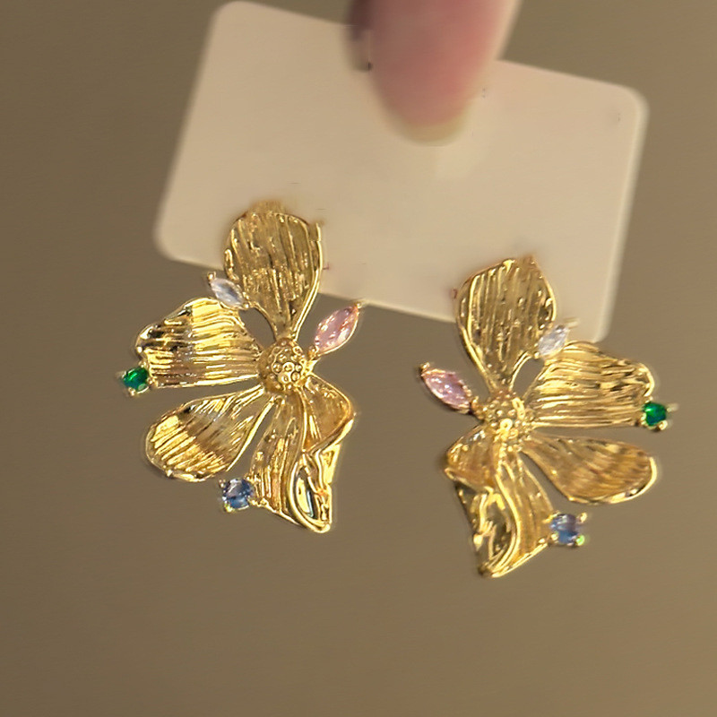 SSSEXY ✨ ต่างหูจี้ดอกไม้สีทองแฟชั่น ✨ หลายสไตล์ อัพเดทใหม่ตลอด ใส่ได้ทุกโอกาส B007 - รูปที่ 6