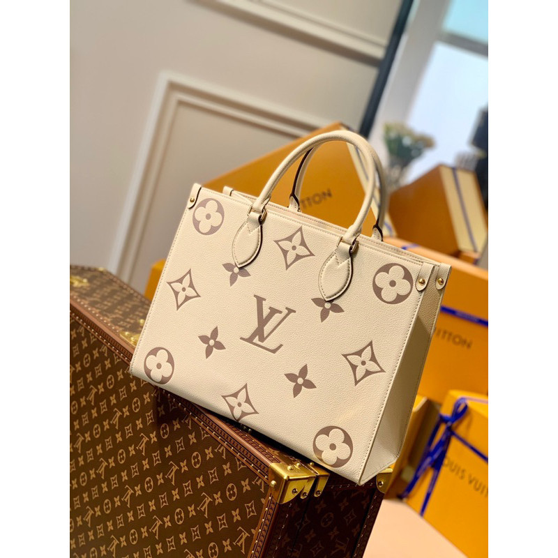เกรดแท้ Luis Vuitton Onthego MM สีครีม