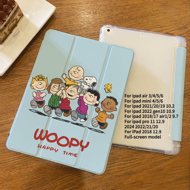 เคสไอแพด air6 เคสไอแพด gen10 ipad air m2 กรณีการ์ตูนน่ารัก Snoopy รูปแบบ iPad TPU สําหรับ iPad Pro2024 Air6 11 13 Air5 Air4 10.9 Air3/Pro2017 10.5 รางปากกาซ้าย