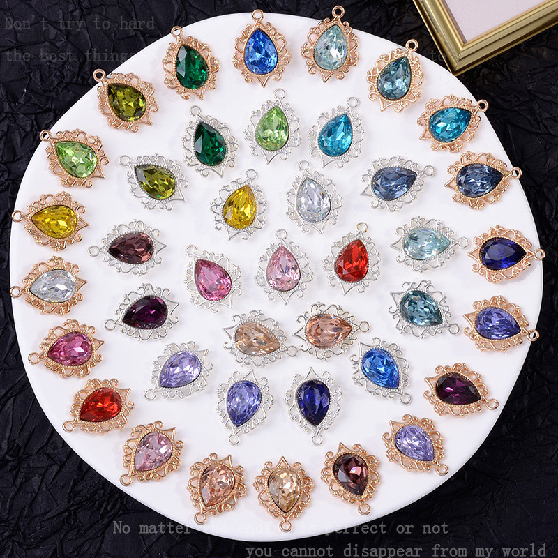 เครื่องประดับผมทําด้วยมือโบราณขั้นตอนเขย่าพู่อุปกรณ์โลหะผสมเครื่องประดับย้อนยุคลูกไม้กลวงหยดน้ําจี้เดียว