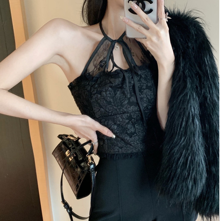 สาวฮอตความงามกลับสั้นเสื้อกั๊กสลิงขนาดเล็กผู้หญิงฤดูใบไม้ผลิฝรั่งเศสแฟนซีลูกไม้แขวนคอเซ็กซี่ด้านใน