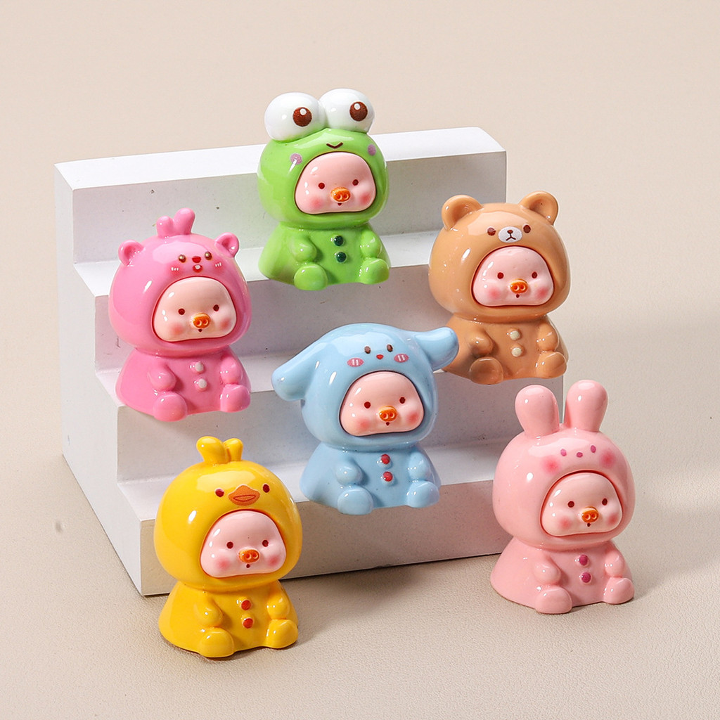สีทึบสัตว์นั่งลูกหมูสามมิติทําเองเครื่องประดับน่ารักการ์ตูนเรซิ่นอุปกรณ์เครื่องประดับรถถุงตาบอดขายส่ง