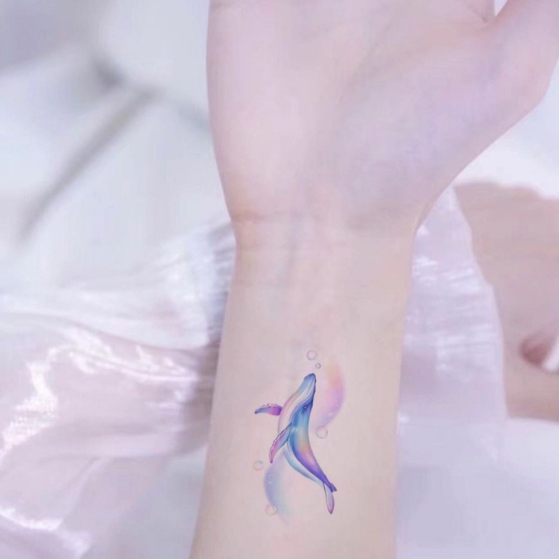 สีฟ้าปลาวาฬลายสักสาวเซ็กซี่เอวสักสติกเกอร์รอยสักกันน้ํายาวนาน7วันสติกเกอร์ผิวชั่วคราวสักปลอม