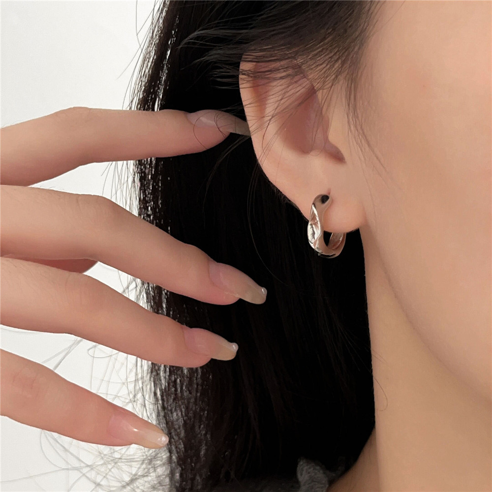 ต่างหูที่เรียบง่ายและอเนกประสงค์ต่างหูดีไซน์เฉพาะผู้หญิงระดับไฮเอนด์ - รูปที่ 3