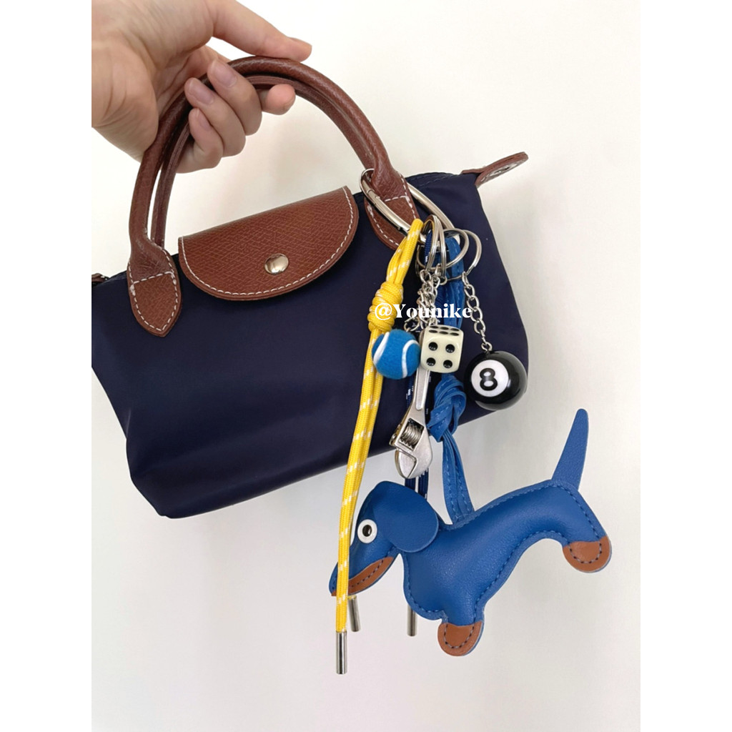 สไตล์เกาหลี ins Retro Miu สไตล์ Melade สี Dachshund เชือกปีนเขากระเป๋าจี้รถพวงกุญแจกระเป๋าจี้แฟชั่นสไตล์ใหม่ที่ไม่ซ้ํากันกระเป๋าจี้คู่