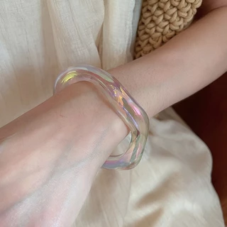 สร้อยข้อมืออะคริลิสไตล์แฟนตาซีสำหรับผู้หญิง ดีไซน์อเนกประสงค์ตกแต่งมือแบบใหม่