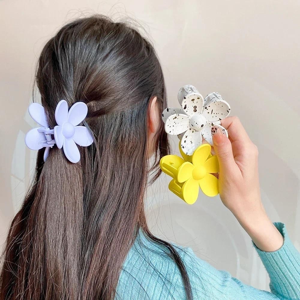 2024 เกาหลีดอกไม้รูปร่างผม Claw คลิปสําหรับผู้หญิงสาว Barrette Crab กิ๊บติดผมหางม้า Hairpins Bath Barrette อุปกรณ์เสริมผม